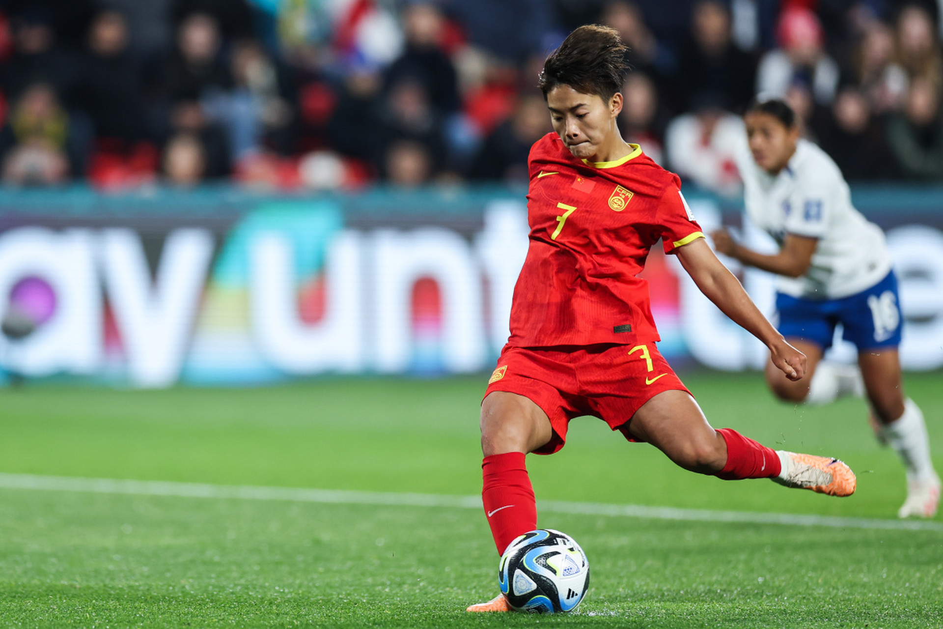 开云APP-场上风云再起：国家女足国际比赛实力惊艳