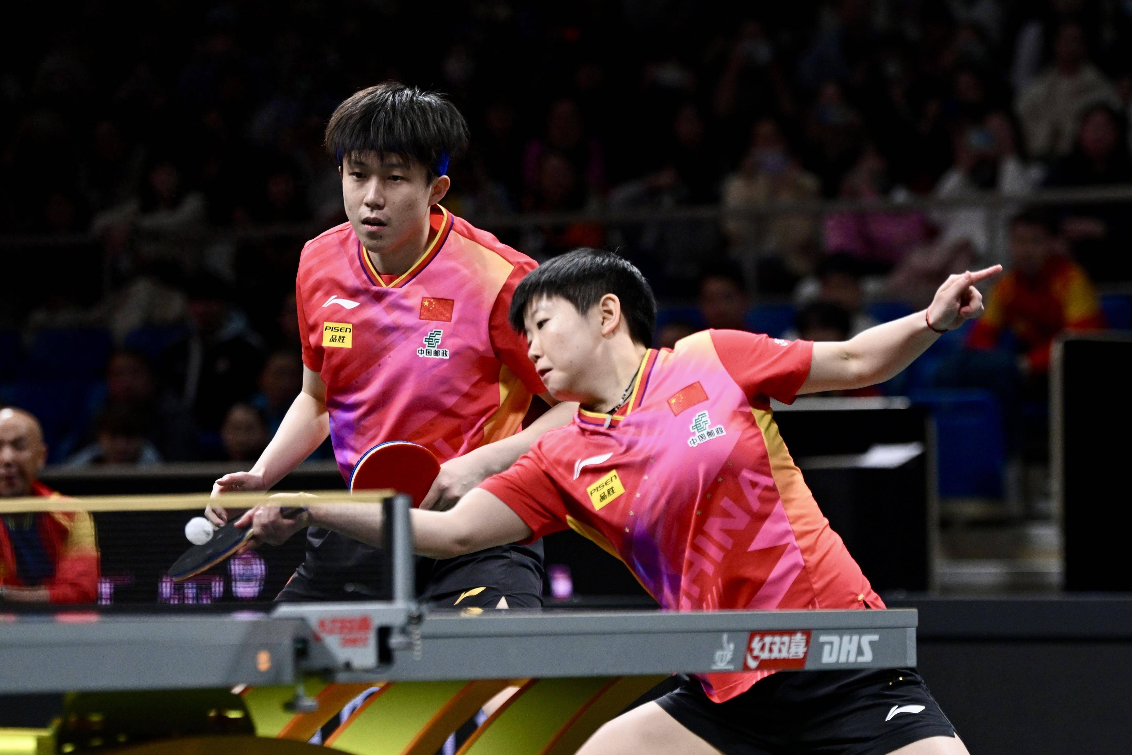 足球盛事开启,卫冕冠军备战迎接挑战的简单介绍 足球盛事开启,卫冕冠军备战迎接挑战的简单介绍