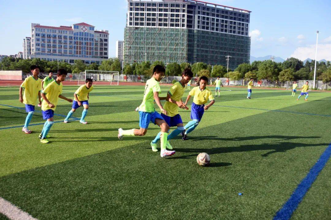 包含看球赛热情高涨,精彩瞬间牢牢吸引目光短暂的词条 包含看球赛热情高涨,精彩瞬间牢牢吸引目光短暂的词条