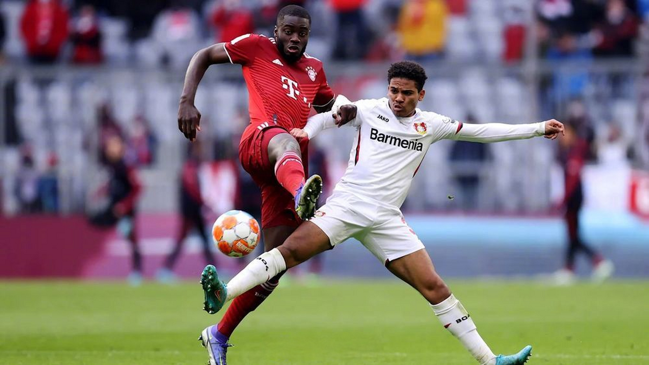 开云体育入口-包含法兰克福球员收到乌龙球风波，遭球迷批评的词条