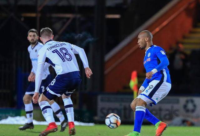 包含米德尔斯堡主场不敌哈德斯菲尔德,排名下滑的词条 包含米德尔斯堡主场不敌哈德斯菲尔德,排名下滑的词条