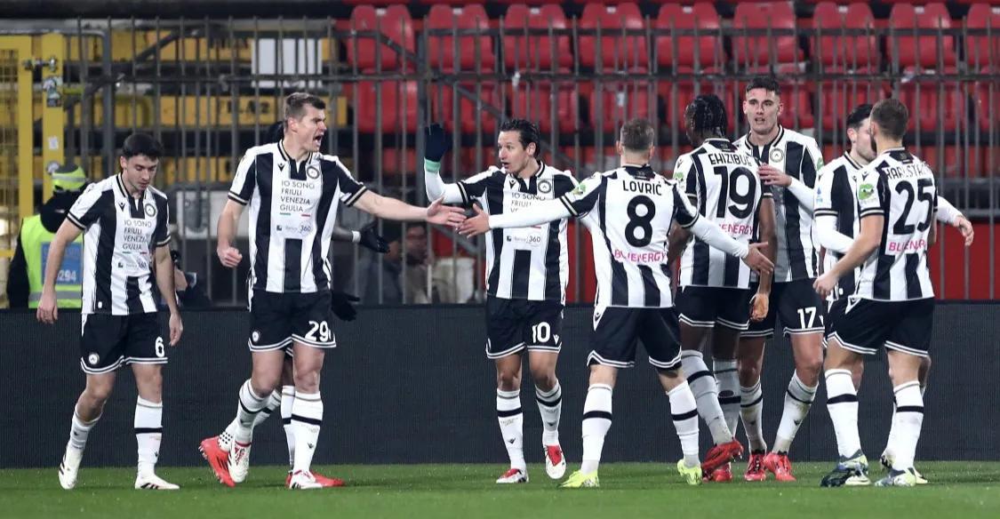 开云平台-尤文图斯全队状态火爆，稳坐榜首