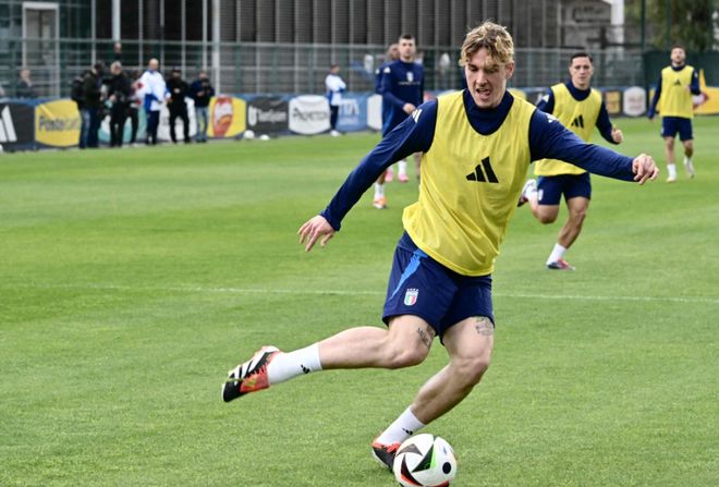 包含意大利取胜厄瓜多尔，连胜势头凶猛的词条