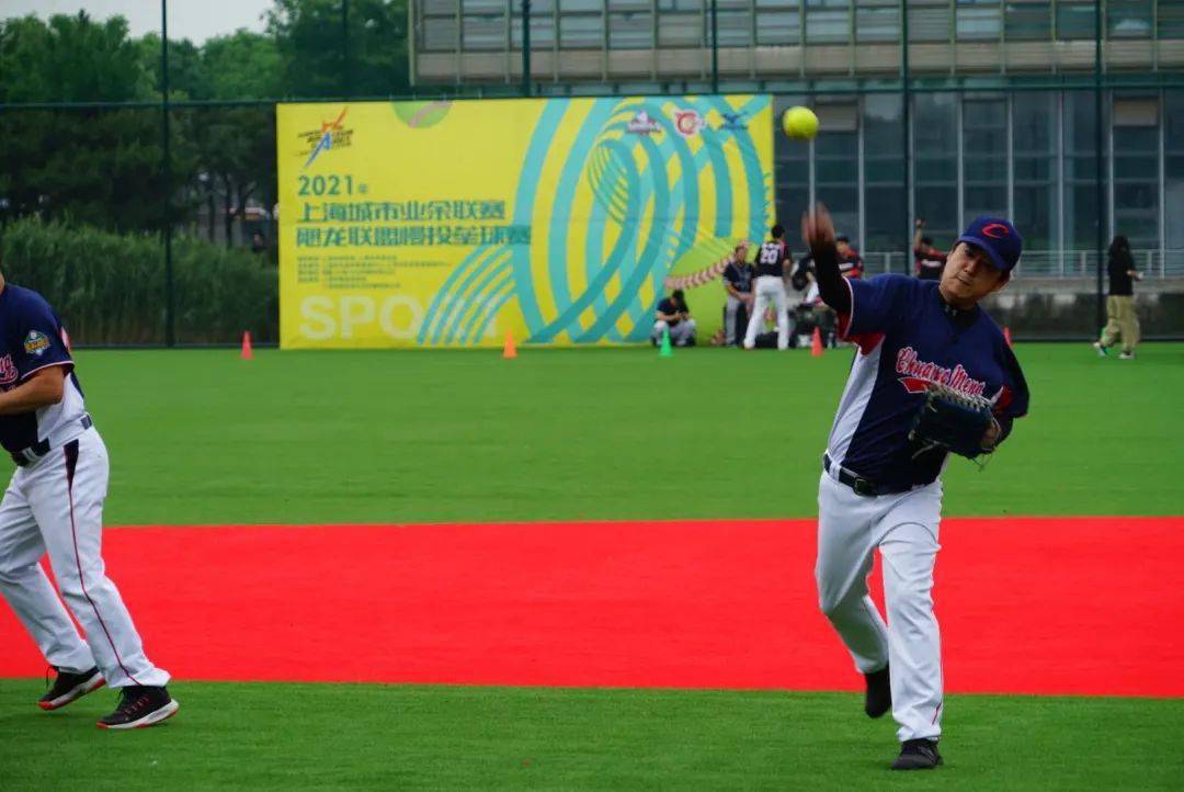 教练宣布大动作,球队战绩蒸蒸日上的简单介绍 教练宣布大动作,球队战绩蒸蒸日上的简单介绍