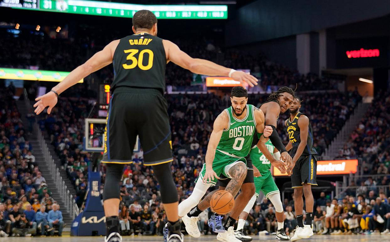 强大对手劲敌太过强劲，球队惨遭惨败