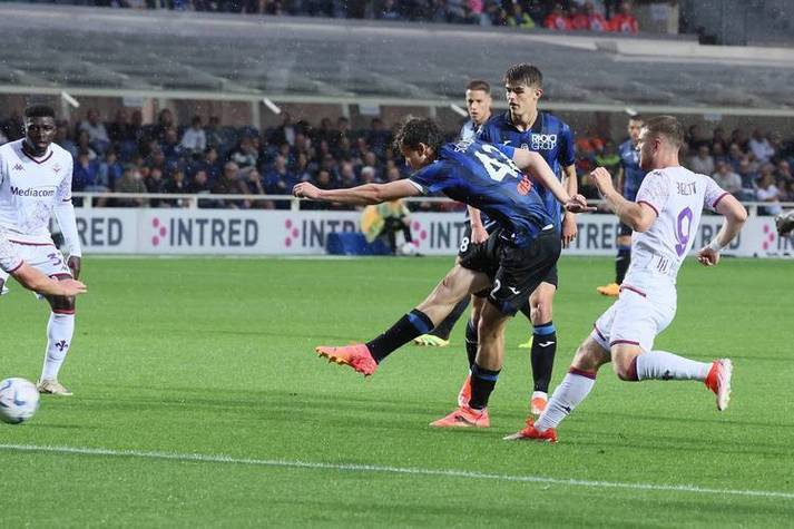 开云体育官方网站-卡利亚里主场憾平佛罗伦萨，保持中游位置的简单介绍