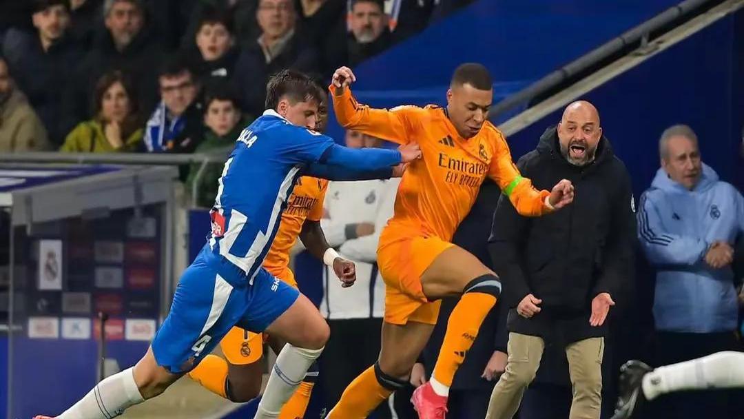 开云APP-瓦拉内斯神勇扑救，马赛险胜里尔赢得三分