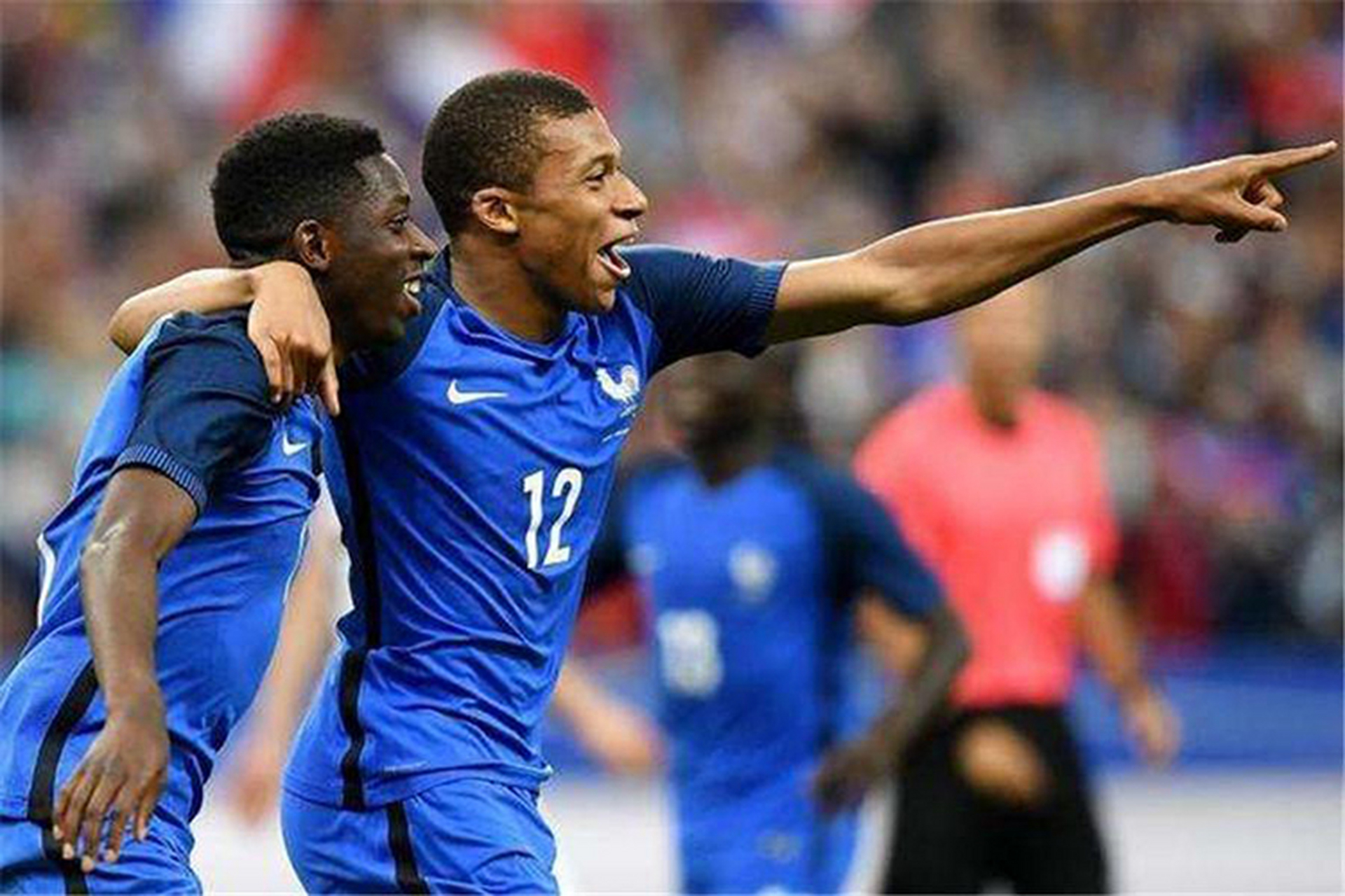 开云体育中国-澳大利亚老将追赶进球纪录，职业生涯无悔回顾的简单介绍