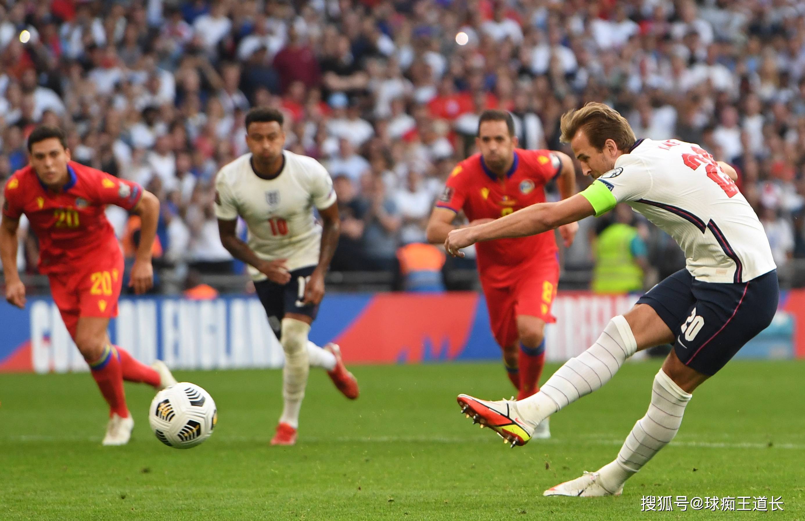 令人惊叹的足球比赛展现各队风采 令人惊叹的足球比赛展现各队风采