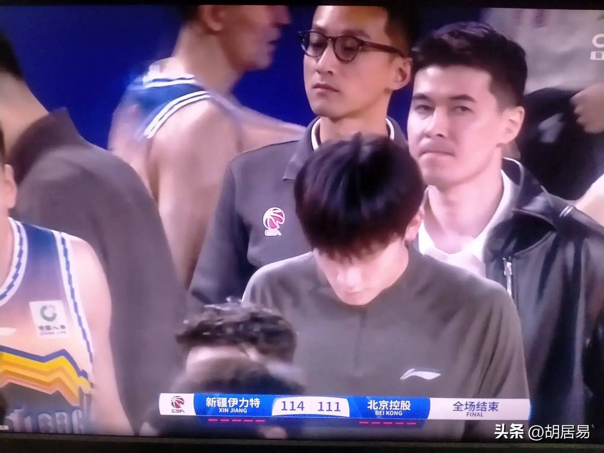 新疆男篮在比赛中展现实力,不畏强敌 新疆男篮在比赛中展现实力,不畏强敌