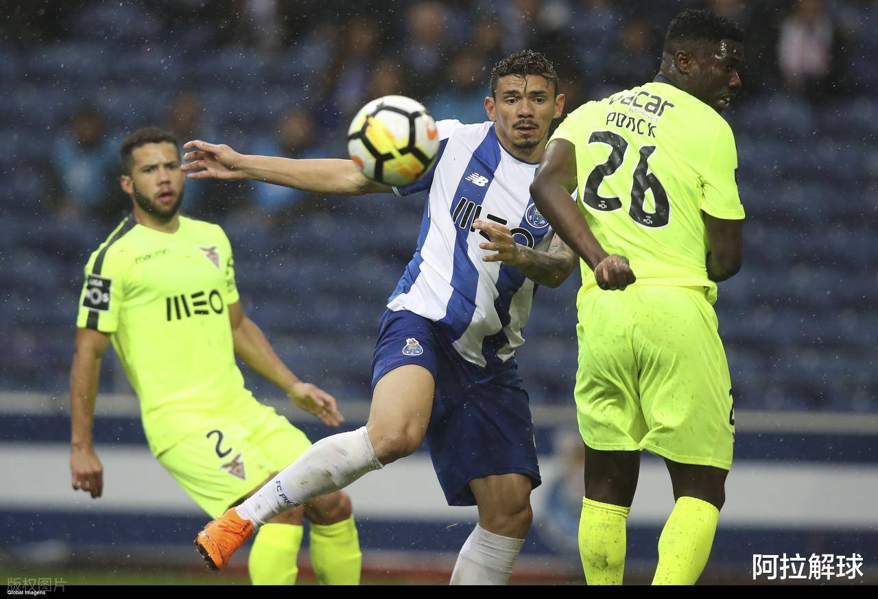 开云体育-意甲豪门踢出高水平比赛，球员表现抢眼
