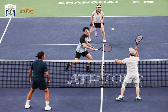 开云体育APP下载-英国网球队鏖战世界网球队，费德勒送出助攻的简单介绍