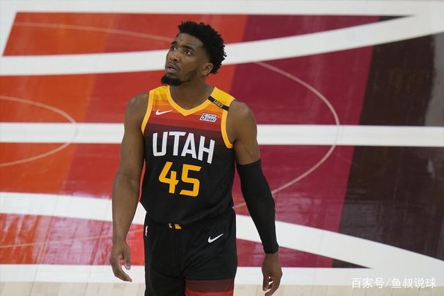 天津队轻取广东队，米切尔点燃赛场