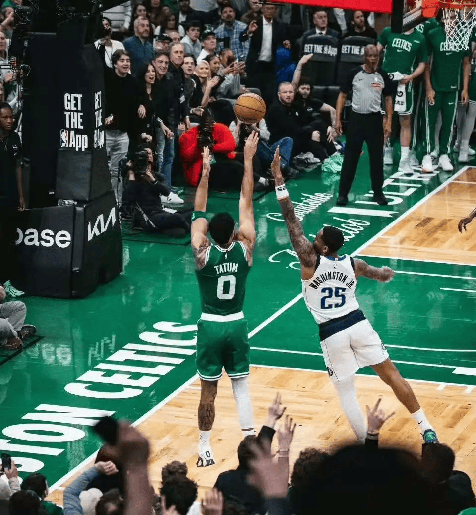 独行侠对阵骑士，塔图姆让比赛提前失去悬念